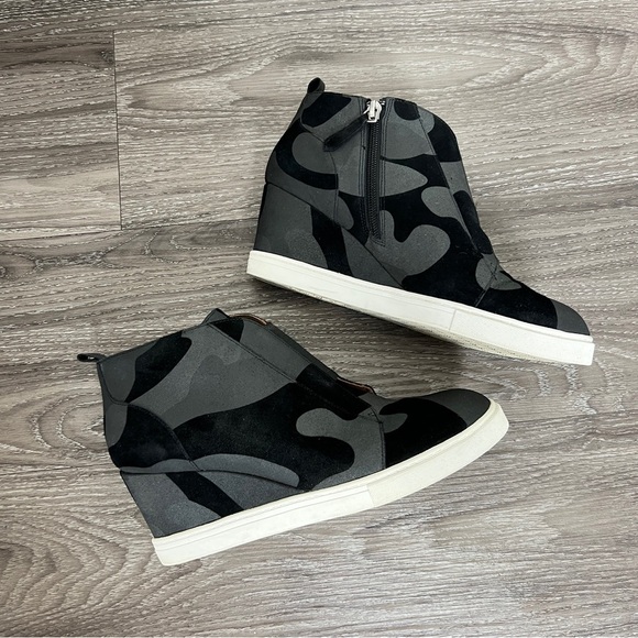 Linea Paolo Shoes Womens 8.5 M Felicia Wedge Sneakers Black Side Zip Round Toe - Picture 1 of 9